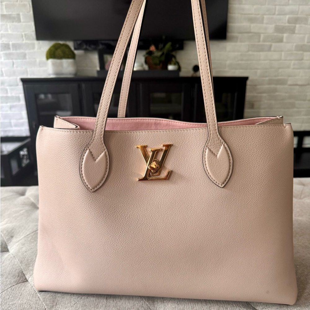 Louis Vuitton Lockme Shopper Tote